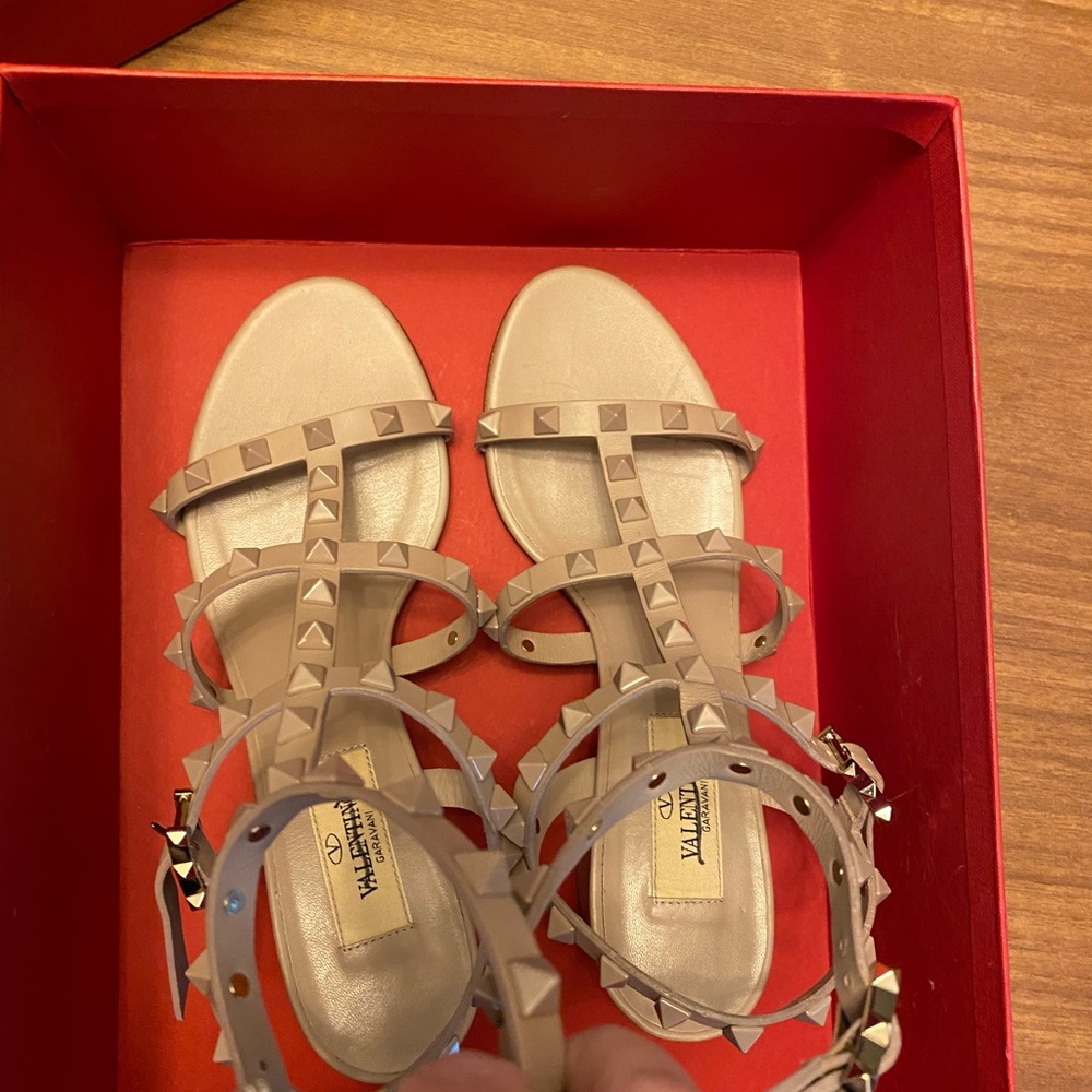 $1145 Retailed Valentino Rockstud Caged Sandals Heels In Poudre Size 36 . - Picture 4 of 7